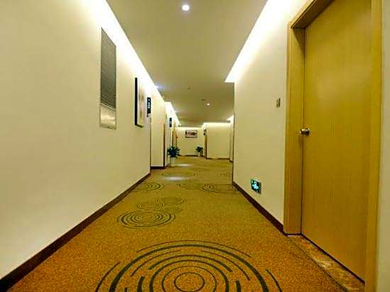 Greentree Inn (Ningbo Beilun Chunxiao Wanren Beach)