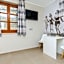 Hostel Dvor
