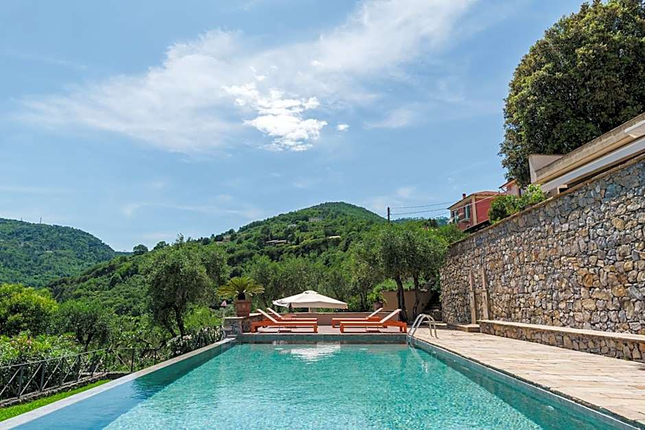 Miramare Apartments&Suites