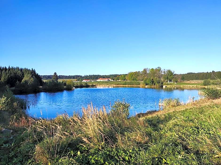 Matějovec 109 & Ubytování Na statku