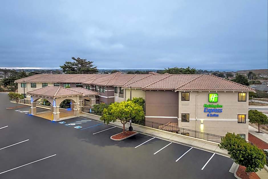 Holiday Inn Express Hotel & Suites Marina by IHG