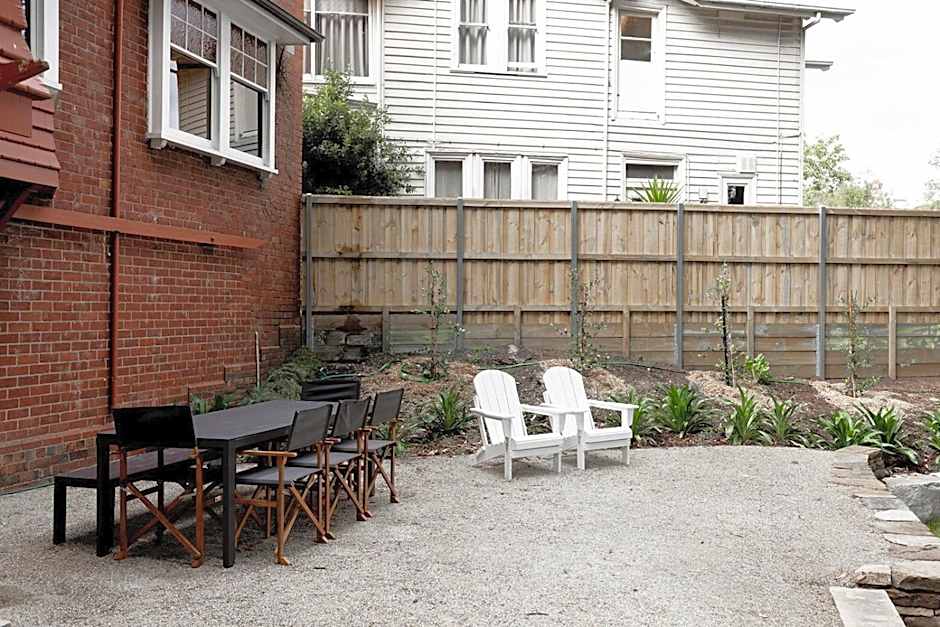 Buckley's Rest - 2 Bdrm Apartment in Battery Point