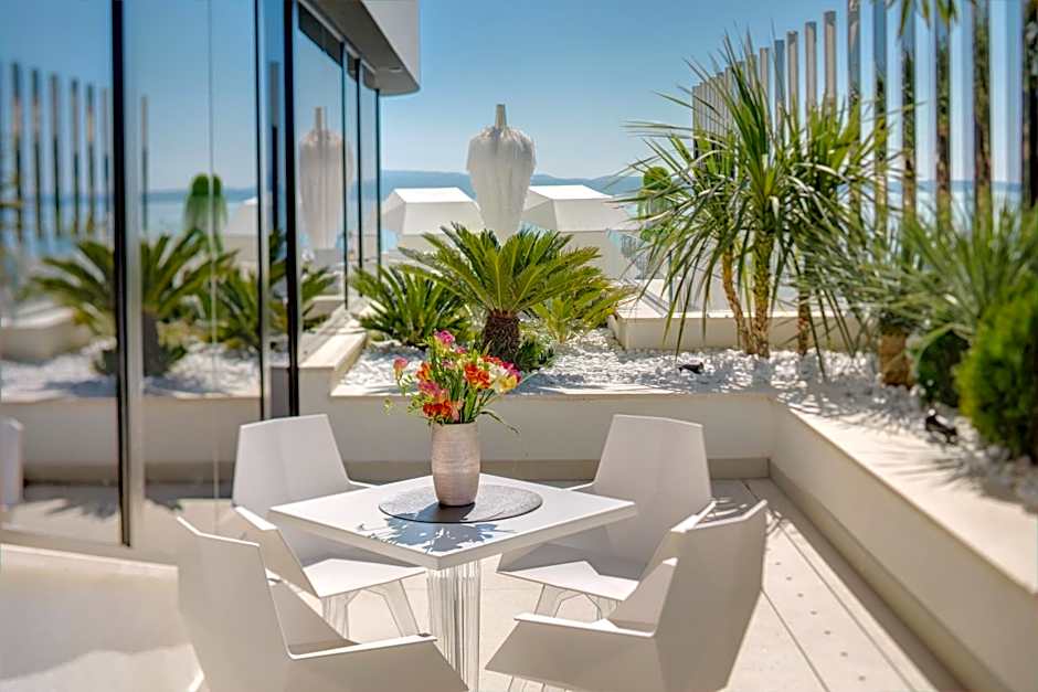 Posh Residence Luxury Suites