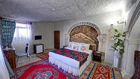 King Cave Suite