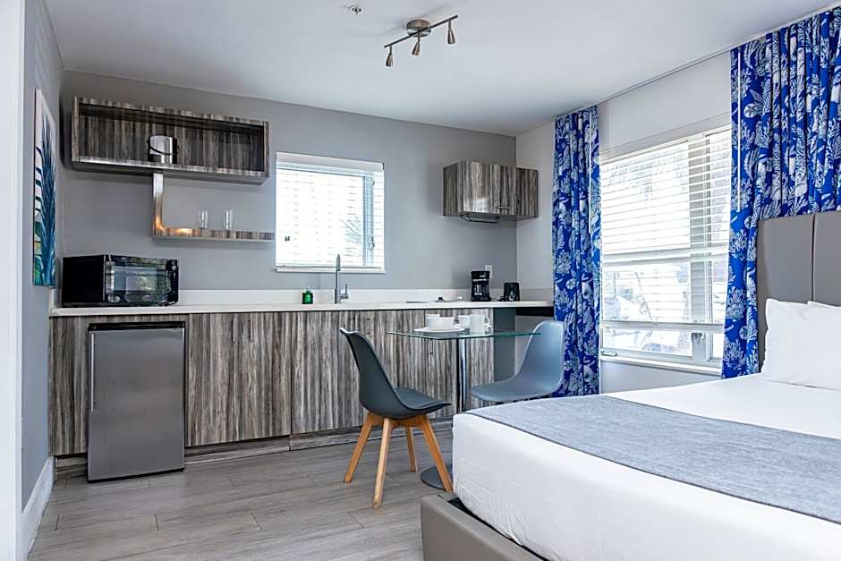 Beachside All Suites Hotel