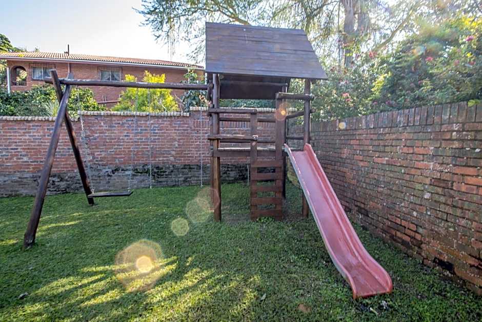 Fishermans Flat and House