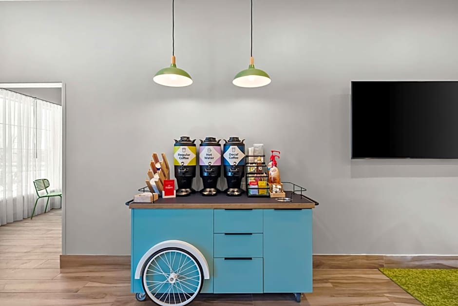 Spark by Hilton Selma