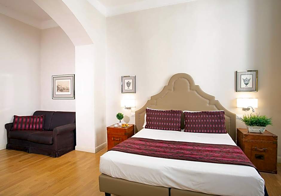 Photo 1 of 5 of 1 Queen Bed