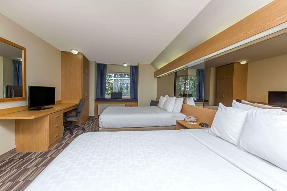 Baymont Inn & Suites by Wyndham Anchorage Airport