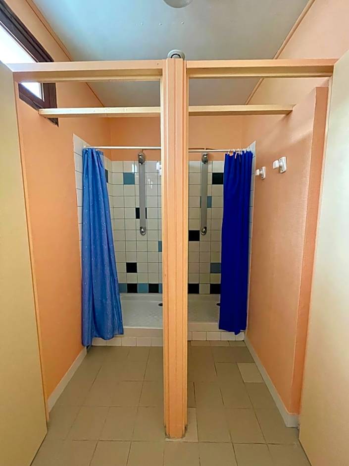 La Baleine Blanche - Hostel