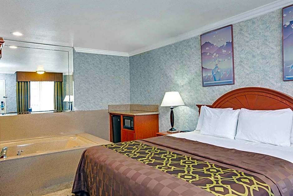 Days Inn by Wyndham Los Angeles LAX/ Redondo & Manhattan Beach