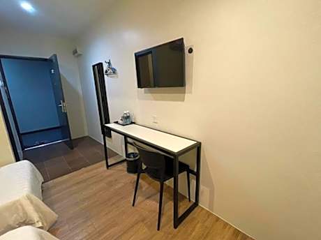 Standard Twin Room (No Window)