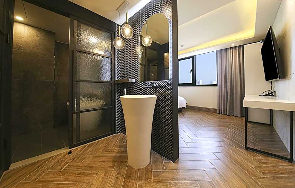 Sokcho Business Hotel CAMEL
