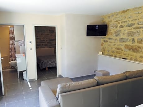 Grand Studio-Quadruple-SDB privée avec baignoire