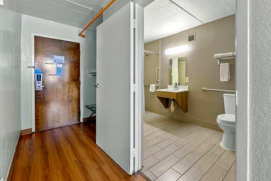 Motel 6-Decatur, GA