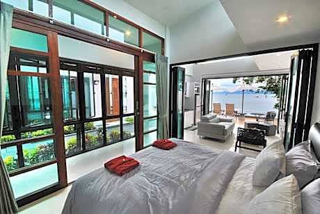 2 Bedrooms Beach Front Family Villa