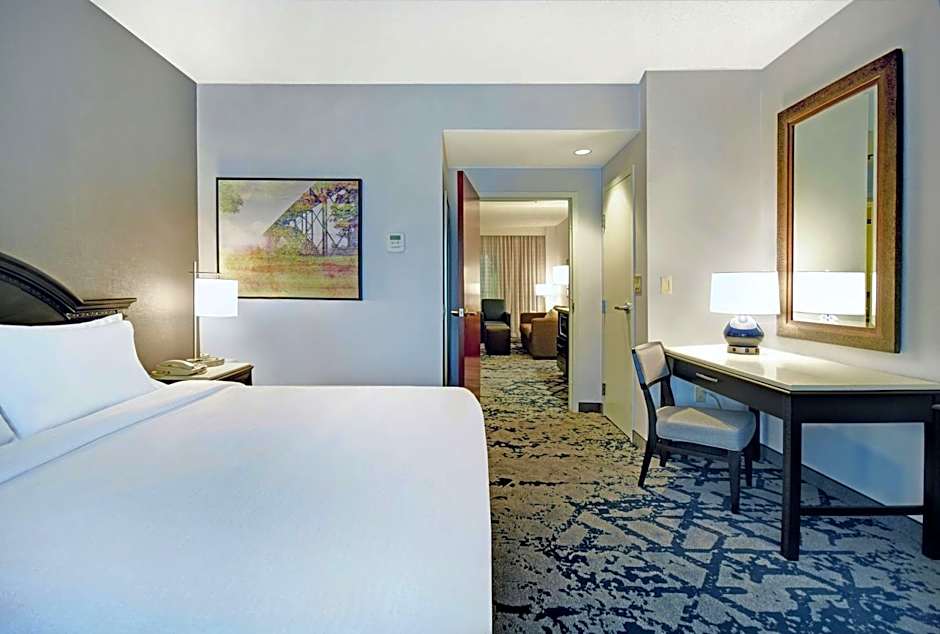 Embassy Suites By Hilton Charleston