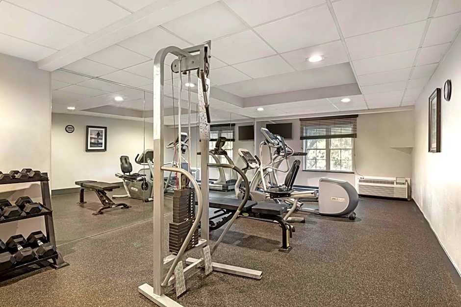 Best Western Hartford Hotel & Suites