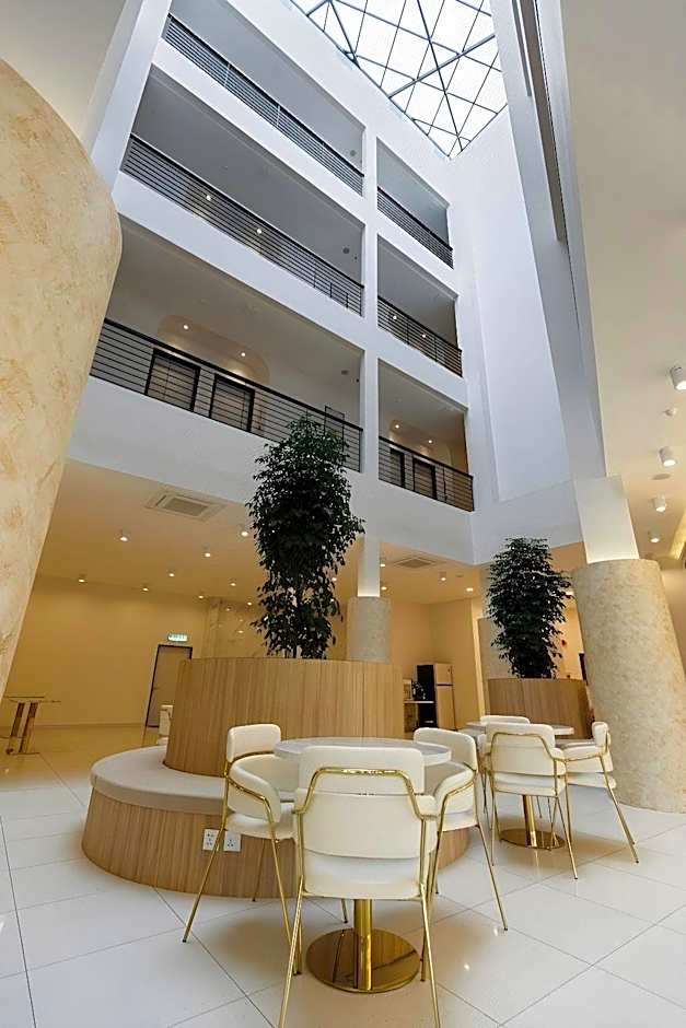 Wellesley Hotel