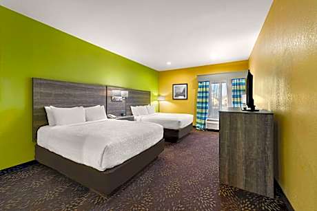 2 Queen Beds Nonsmoking Accessible