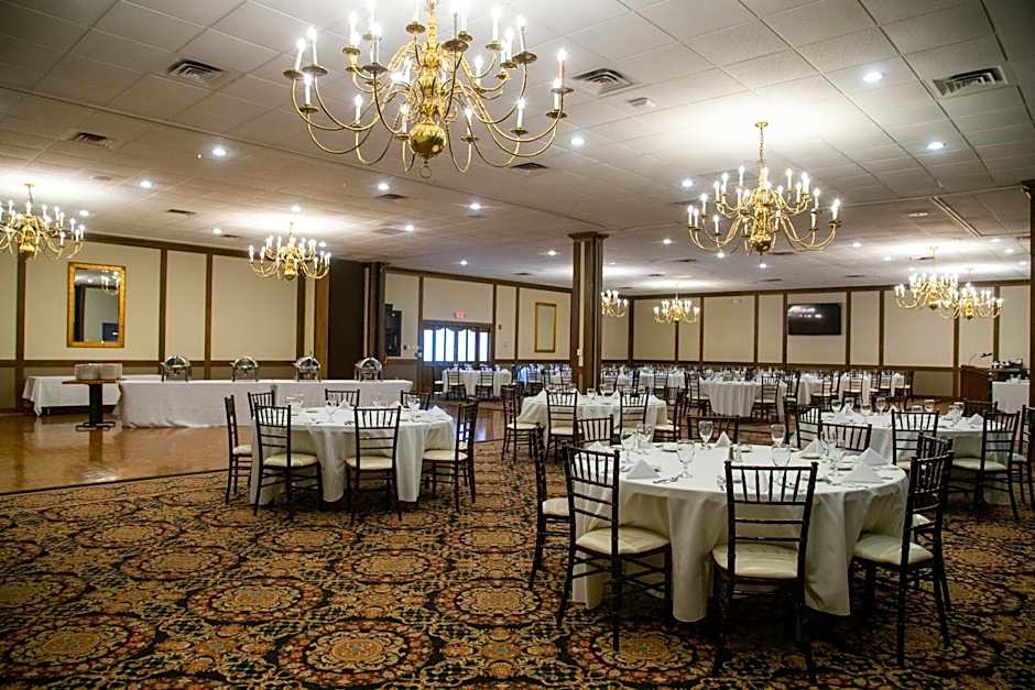 The Stables Inn & Suites