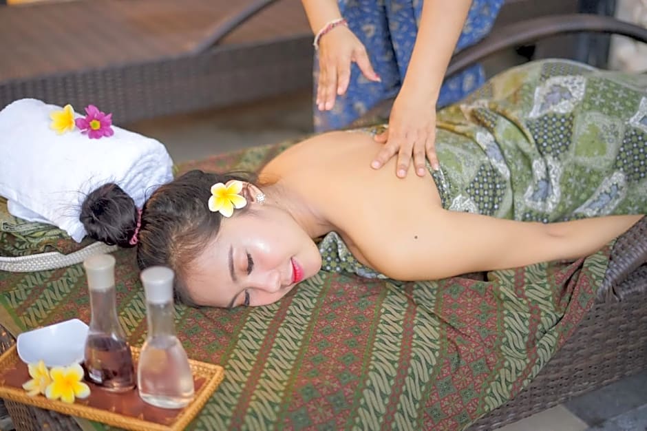 Puri Ayu Hotel