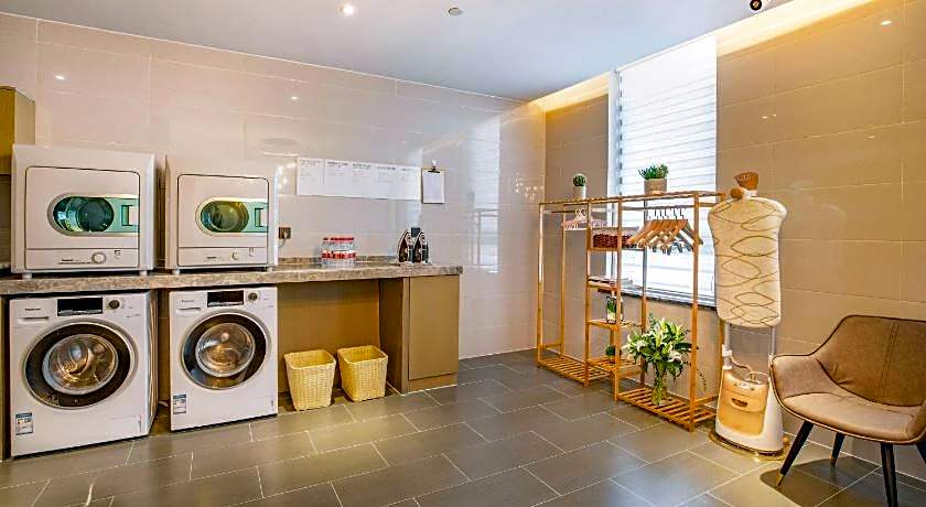 Atour Hotel Weifang Qingnian Road Taihua City