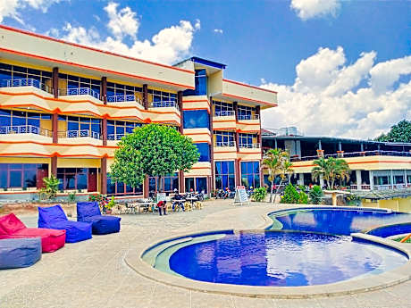 BUKIT KENARI Hotel & Restaurant