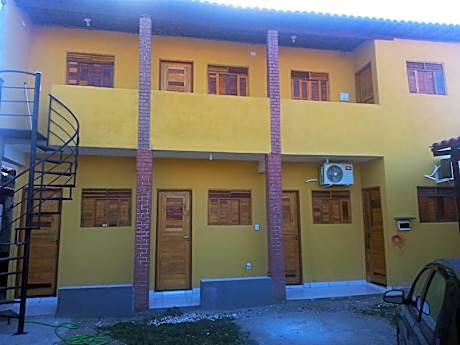 Casa do Mochileiro Airport Hostel & Pousada