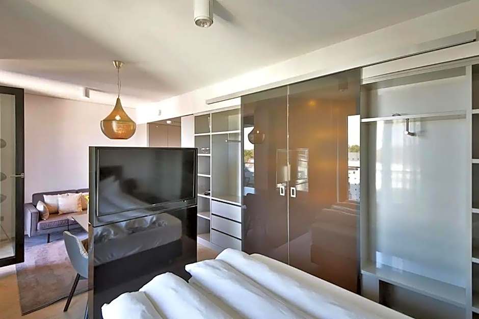 Sky Aparthotel
