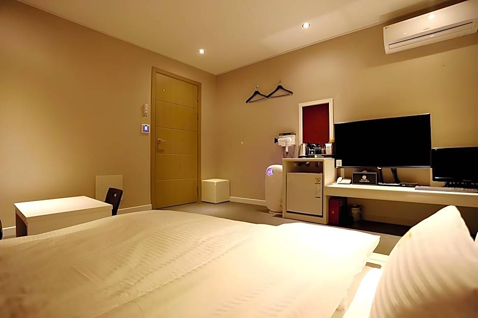 Suwon Galleria Hotel