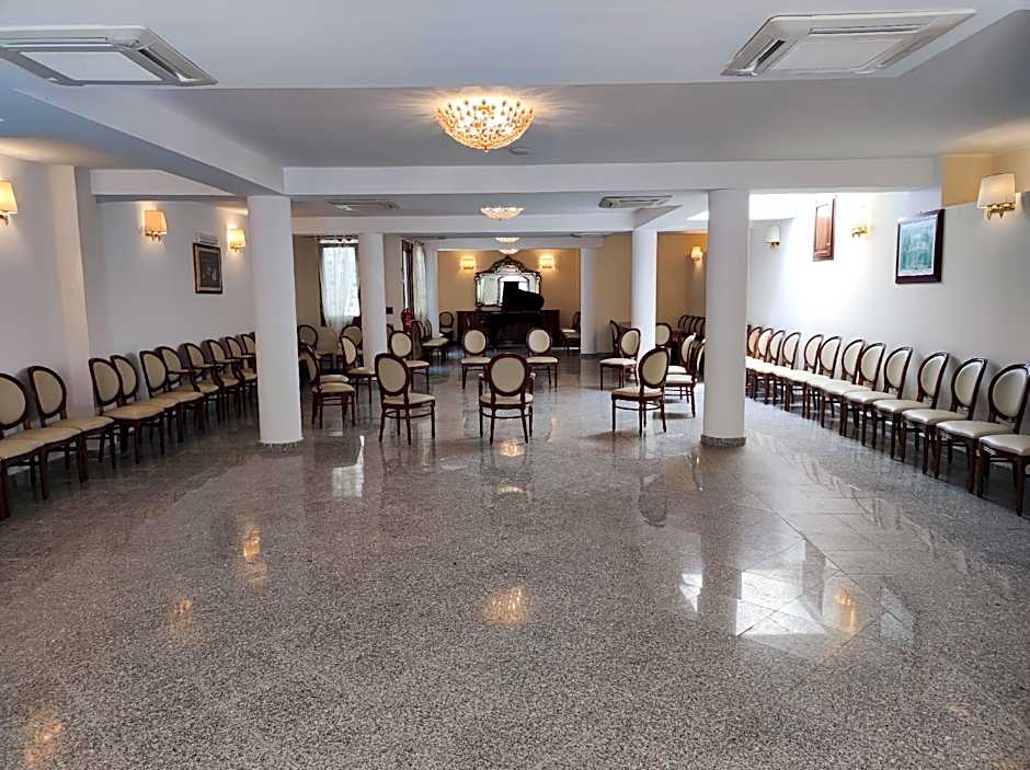 HOTEL HIERACON