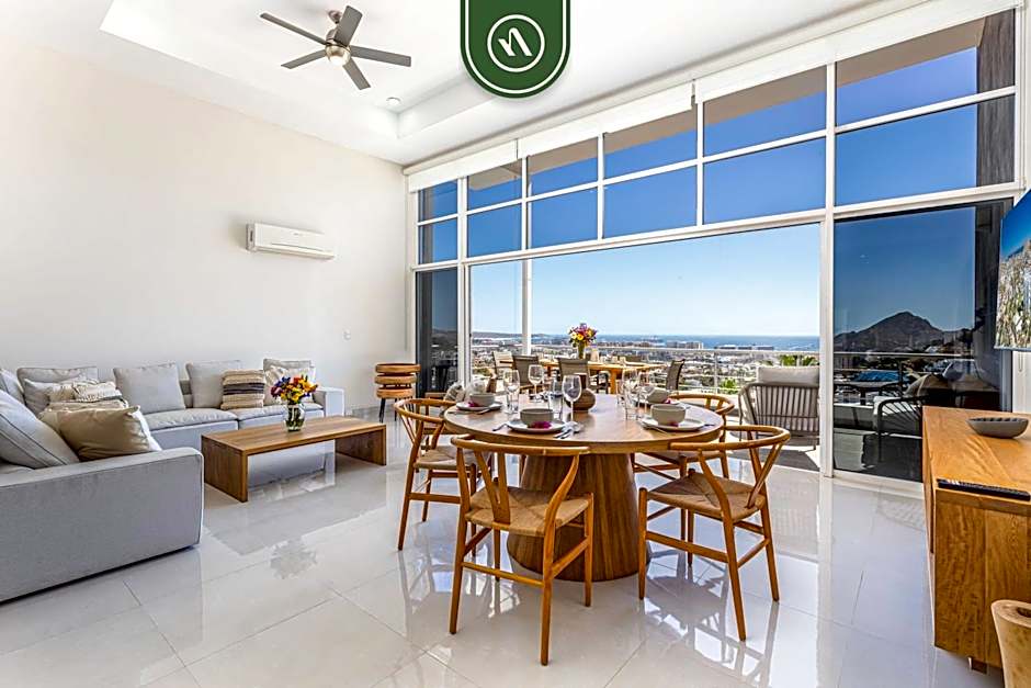 Brand New 3 BR Penthouse - Oceanview Rooftop Pool