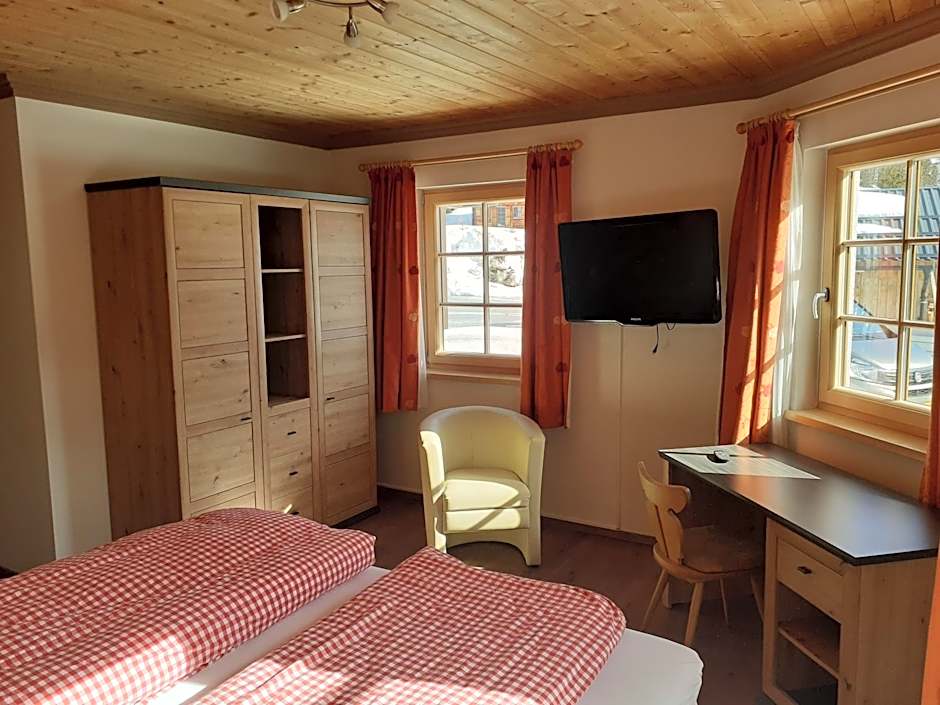 Steinerhaus Berggasthof