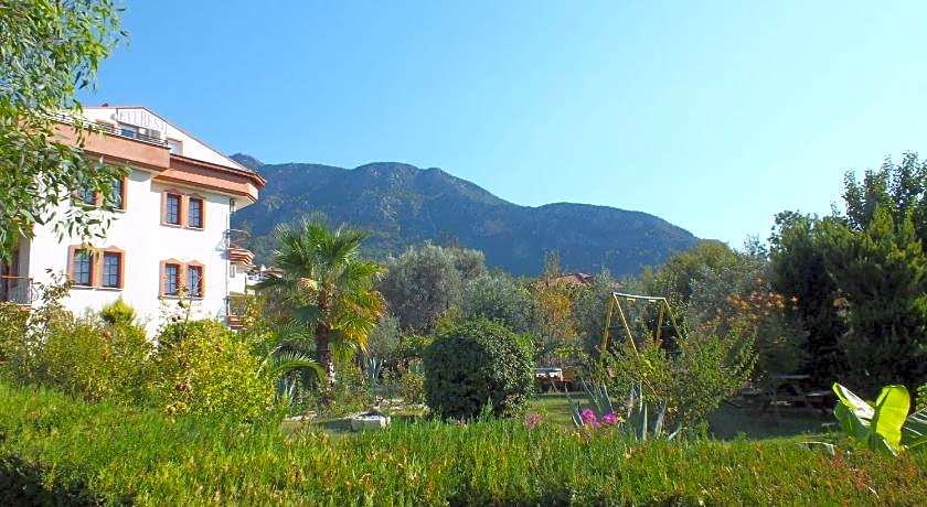 Everest Apart Hotel