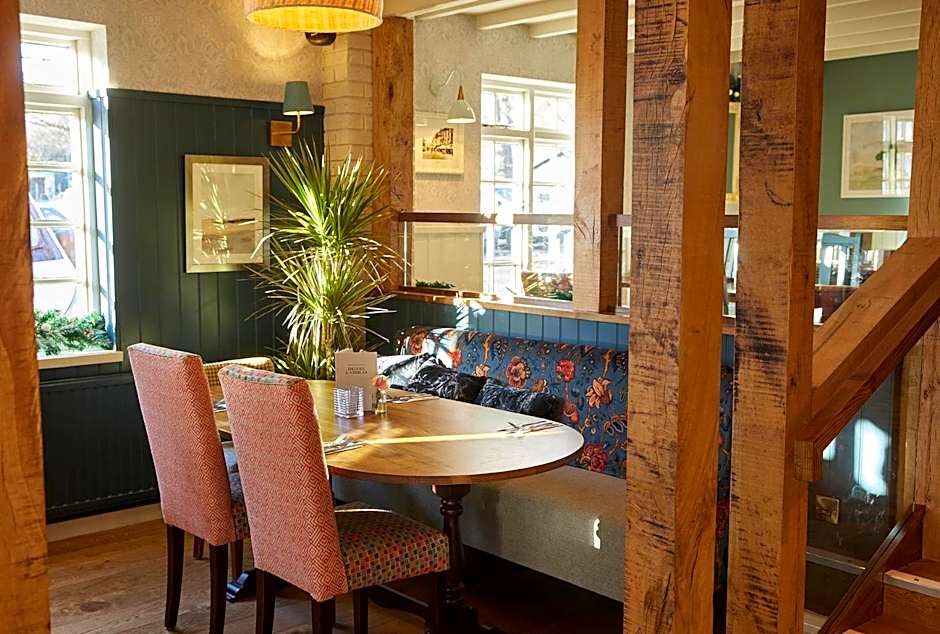 Castle Hotel by Chef & Brewer Collection