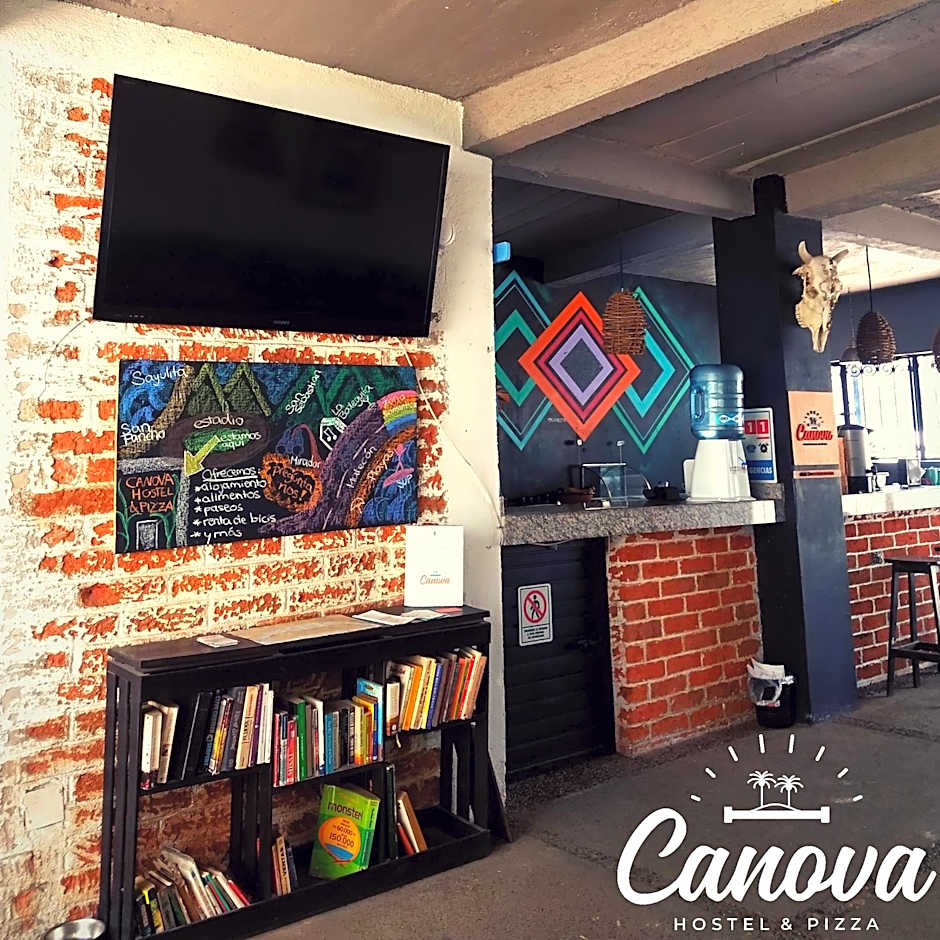 Canova Hostel & Pizza