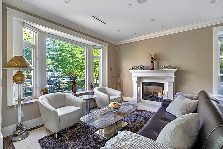 Luxurious Multi-Family Home in Vancouver West, 10 Mins Downtown