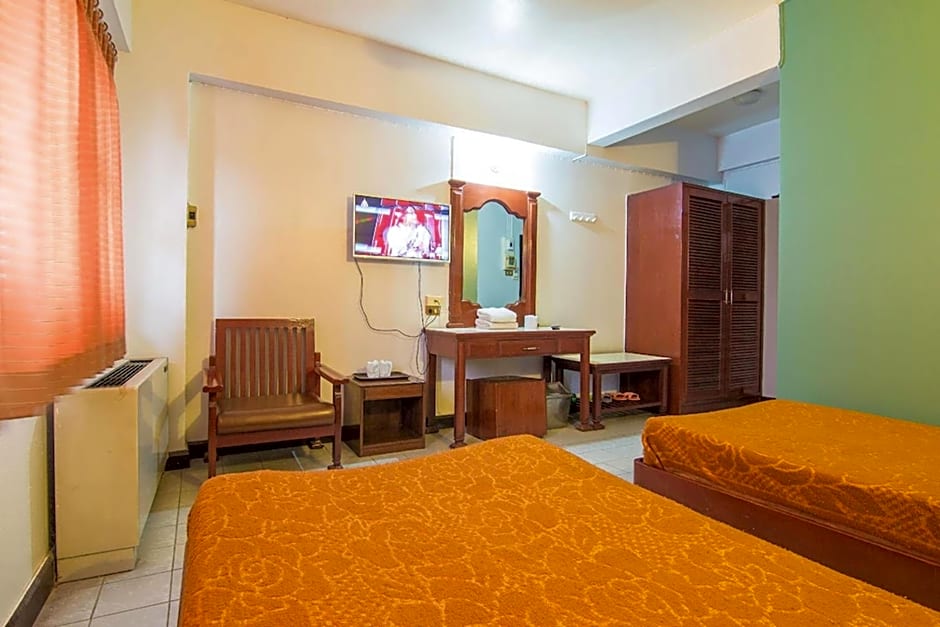 Khelang Nakorn Hotel