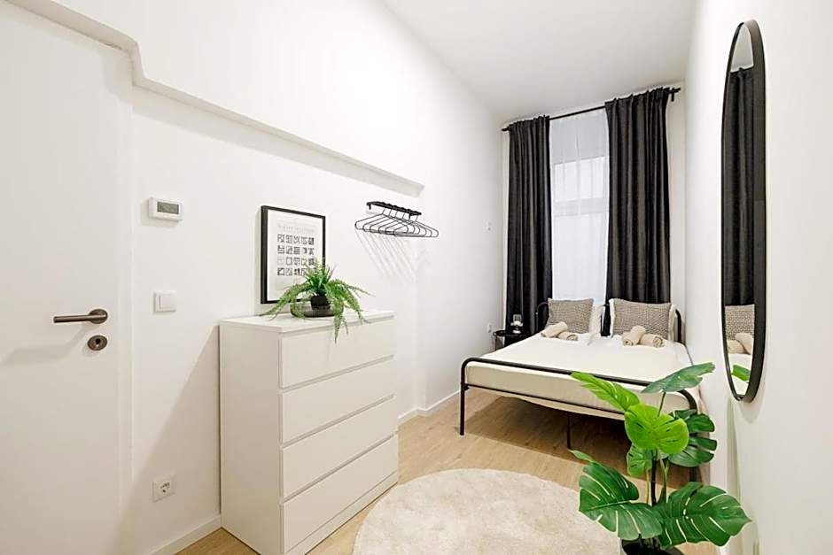 Central City Style Rooms by Home2