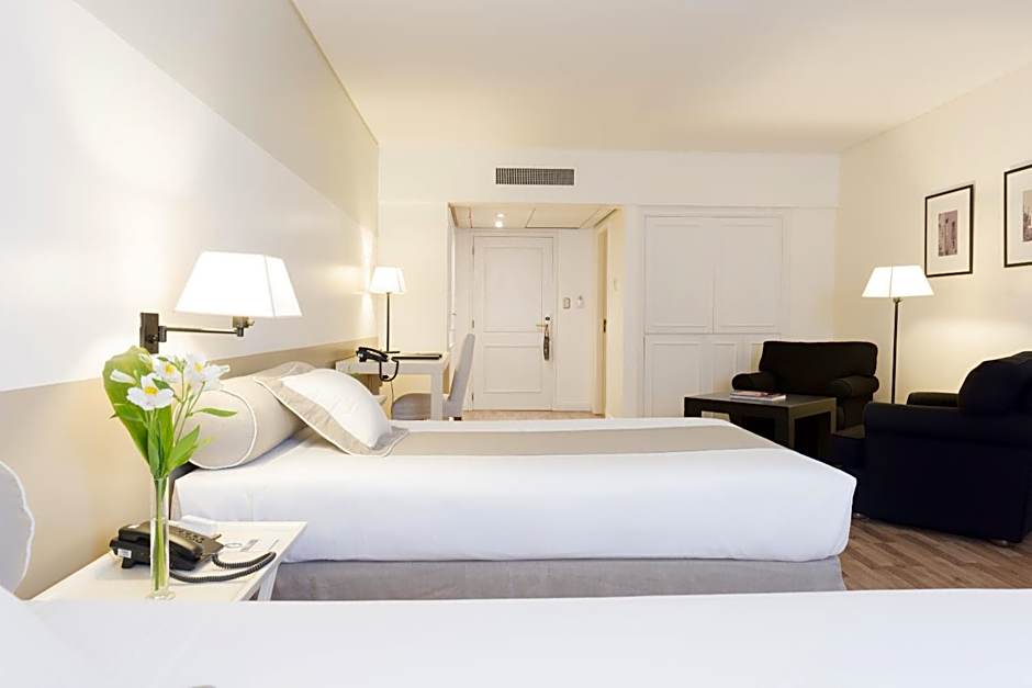 Loi Suites Recoleta Hotel