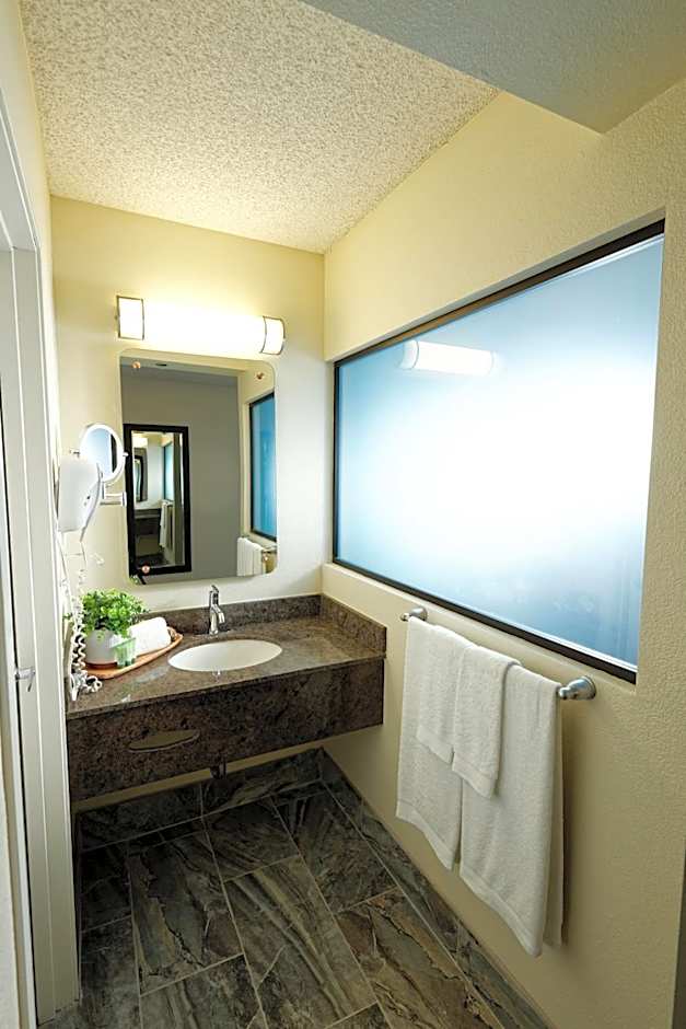 Silver Sevens Hotel & Casino