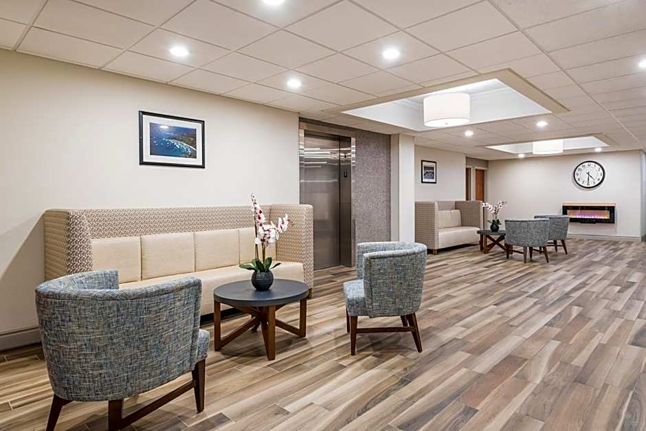 Best Western Plus 1000 Islands Hotel & Suites