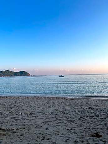 Apichada Beach Resort