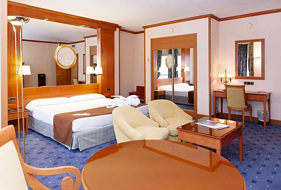 Hotel los Bracos by Silken