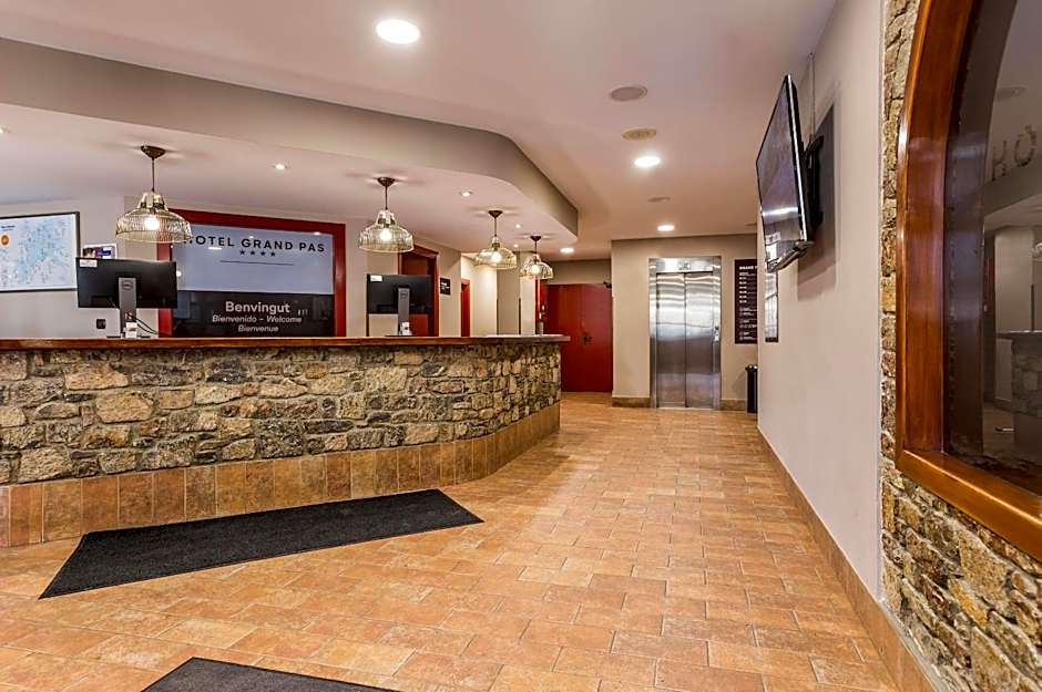 Hotel Grand Pas by Nexta