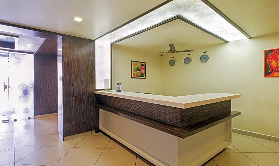 Itsy Hotels N Square