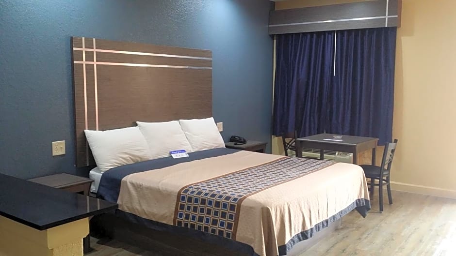 Americas Best Value Inn & Suites Houston NE