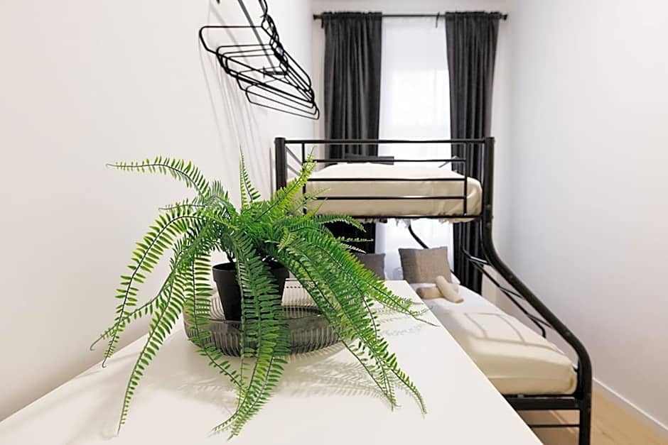 Central City Style Rooms by Home2