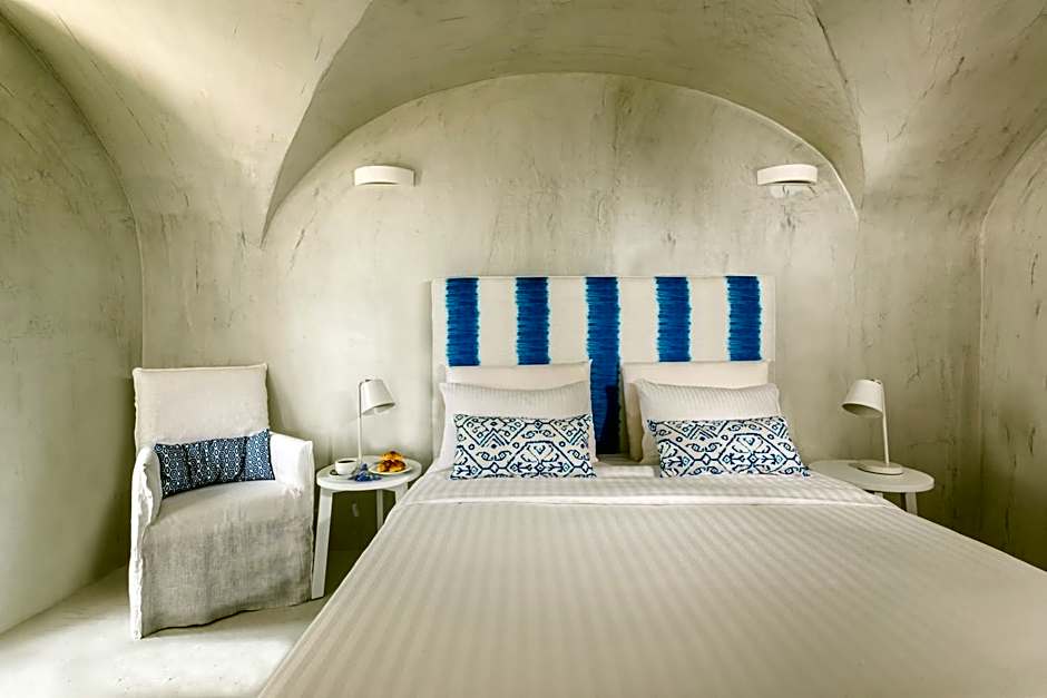 Mythical Blue Luxury Suites